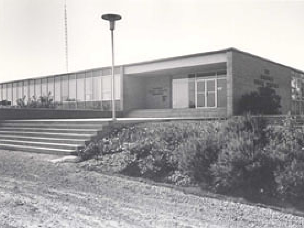 Oakville Hydro's Trafalgar Road offices in 1964.